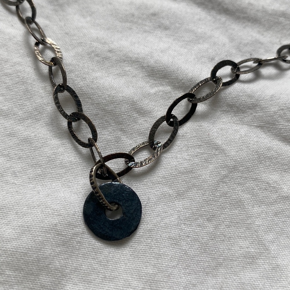 Silpada hammered/textured sterling silver link necklace with disc pendant N1665